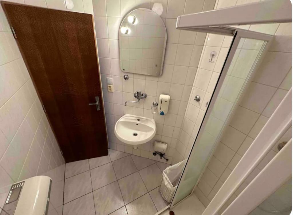 Private Apartment Near The Centre Bratislava Exterior photo