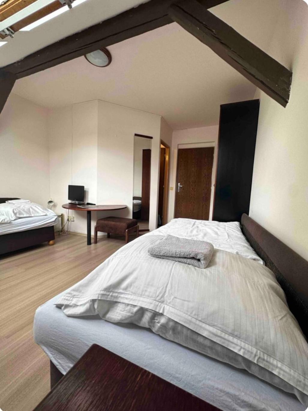 Private Apartment Near The Centre Bratislava Exterior photo